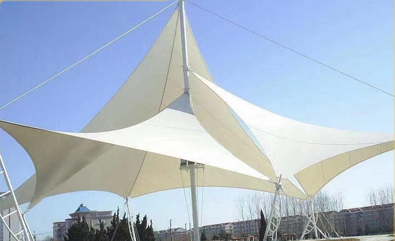 探索張拉膜車棚的多變性，尋找適合停車場所的結構方案